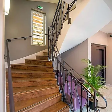Chateau Du Bost - Teritoria 3*